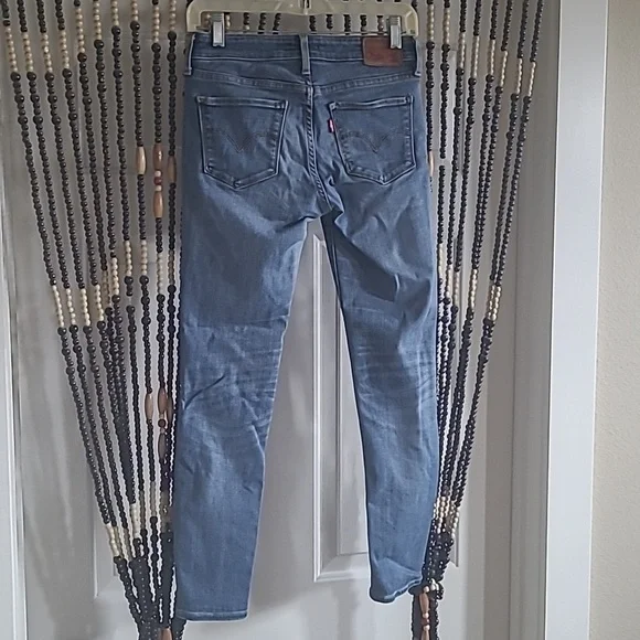 Levi's 711 Skinny - Picture 7 of 8